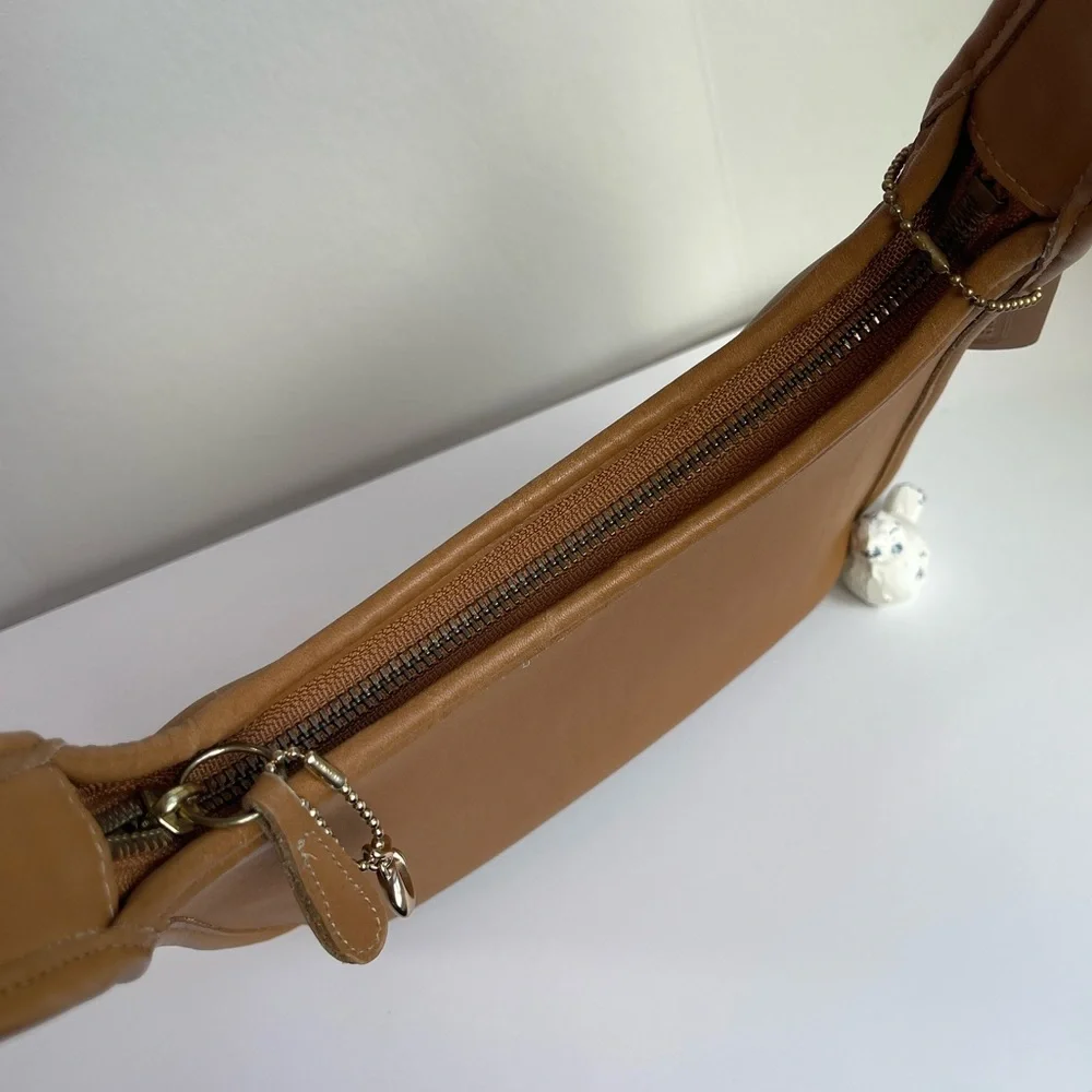 COACH Vintage Ergo #9020 - Picture 9 of 17